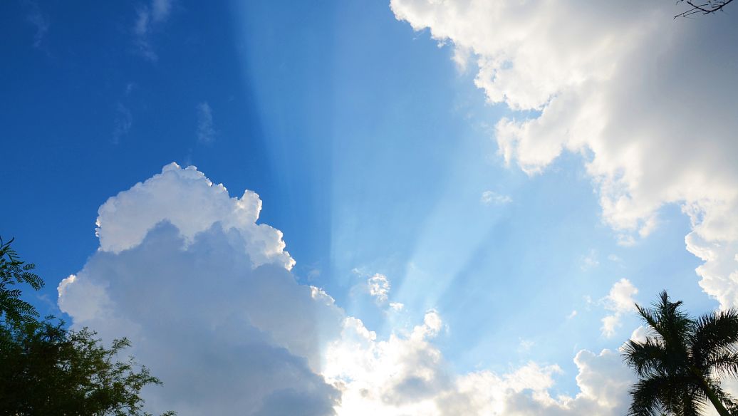 10.家是港口。如果您走的很远，您将自然返回。您居住的港口。家是一个值得信赖的地方。当您累了时，您将躺下并沉入柔软的床中，并深深地喝醉。家是人类永恒的栖息地