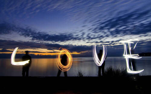 QQ空间伤心句子与图片谈心情