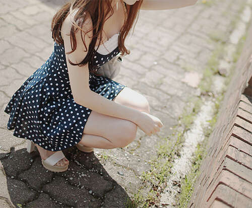 QQ空间心情跟图片聊天