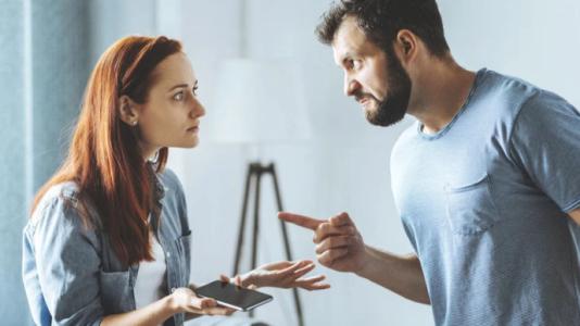 12.“我有点沮丧”“怎么了？” “我有一天没见过你了”