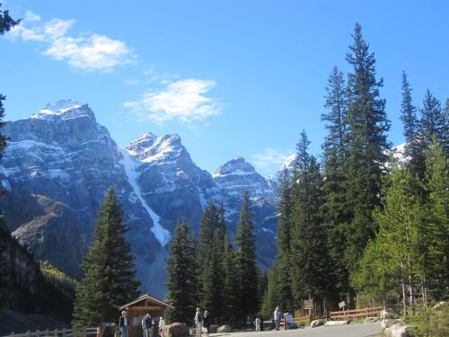 10.它是风吹雨打的安全港，使幸福和安逸带入您的爱情；