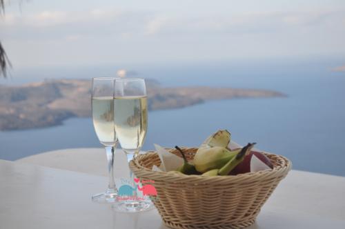 12.父亲生我，母亲生我，爱抚我，动物我，成长我，养育我