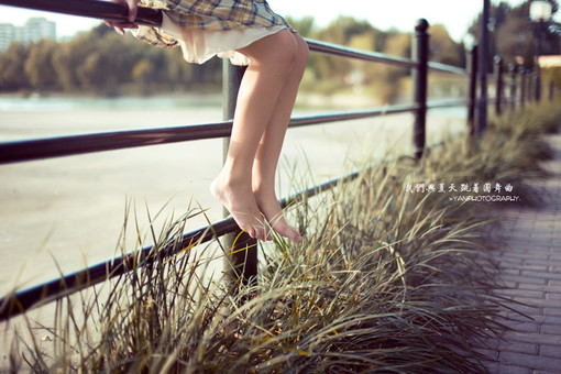 QQ空间心情跟图片聊天