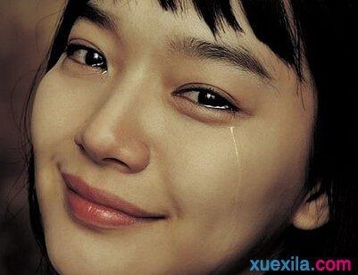 11.我的语言太苍白了，但是我的心因你的每句话而伤心。太多，不是我所希望的那样，不想离开，离开这个伤害了我的你。另一方面，转移爱情太困难了，但是却太困难了。我只在乎我的心痛。我忘了离开再一次，我习惯了，我习惯了你，我习惯了爱你的一切。