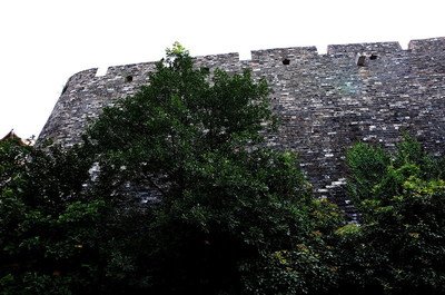 10.同行的朋友是一种安慰，同行的朋友的建议是一种鼓励，同行的朋友的鼓励是一种力量，错过的朋友是一种幸福。祝福你的朋友们！