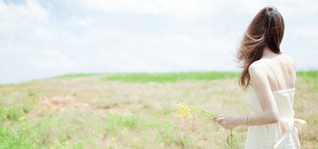 11.我的妻子，别哭。你知道吗，如果你哭一分钟，我的寿命将减少一天。如果您希望我早点死，那么您可以哭几天。你已经哭了几十分钟了，那么我的寿命将减少几个月。妻子，我要走在你前面，但是可以保存。因为你笑了一分钟，我将多活一天。如何使我的妻子快乐