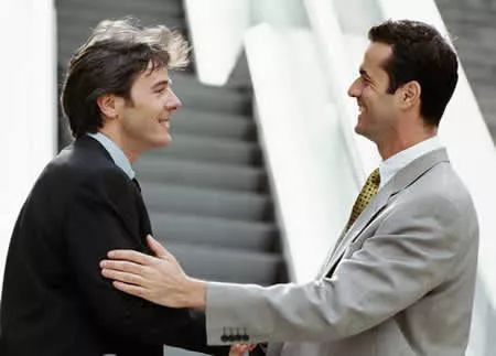 保持距离的句子2