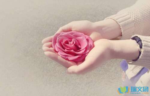 11.没有你，就不会有我，不会有我数十种冷热的悲伤，也不会是我在春季，夏季，秋季和冬季的笑声，谢谢你给了我生命中所有美好的事物和成长。母亲节快乐！