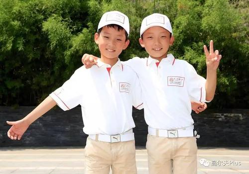 11.兄弟是人生旅程的站台，在您疲倦时让您休息。