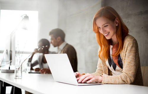 10.我不努力，但我的生活很辛苦。