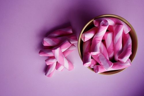 10.家庭感情的伟大就像一颗原子弹，当它爆发时具有无限的力量。