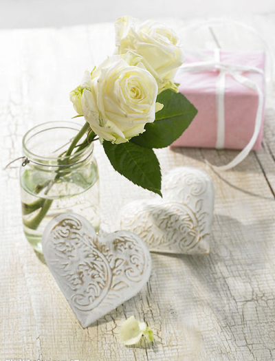 11.当您喜欢某个人时，最美丽的是，当您看到另一个人时，另一个人面带微笑地走向您，弯曲的眉毛似乎在说：很高兴见到您。