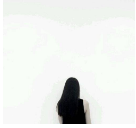 11.灯光和黑夜相连，死寂和心痛感到困惑。一阵风过去时，就像有人用刀割伤灵魂一样痛苦。