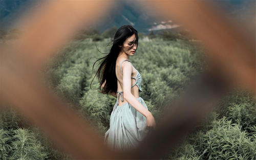 12.我累了，但我不知道我在哪里累。我想说话，但我无语。