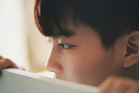 11.即使他们分开很长一段时间，我内心的感情确实存在。