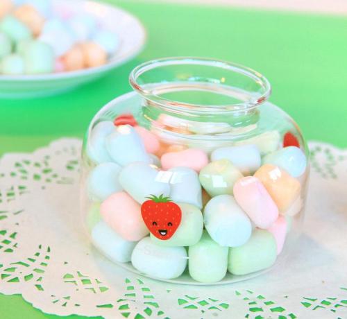 11.人类具有持续的情感，团结和友谊。公义，兄弟会。然而，最深层，最有凝聚力的是亲爱的，爱与感情！