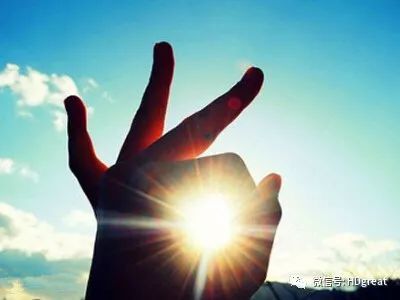 10.我已经知道，爱情或结婚的好条件，后悔都是没有用的，为此，要结束因无知而选择结婚的代价，是否要付出更高的代价？实际上，我内心深处。理解。我希望你能珍惜我，但是你给我的大部分东西却是痛苦和无助。这些年来的等待对我来说真的足够了。