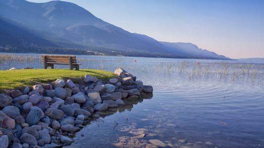 11.此文本消息具有三个目的。一种是告诉你中秋节已经结束，我祝你提前过一个快乐的国庆节。另一种是告诉您国庆节快到了，在长假中玩得开心；第三是提醒你我在想你，记得问我刚吃饭！