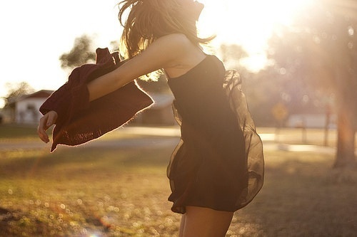 QQ空间心情谈谈带图片