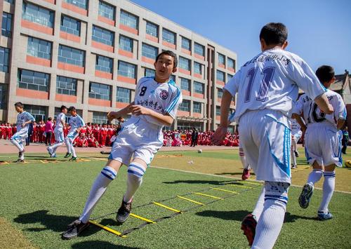 关于校园生活的句子2