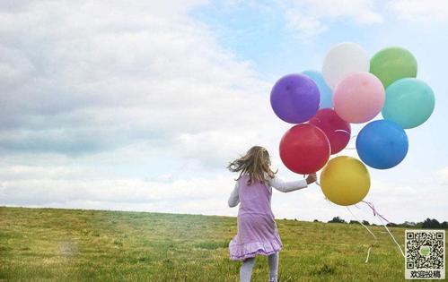 11.生活是有生命的，没有办法，总是做些使自己不快乐的事情。