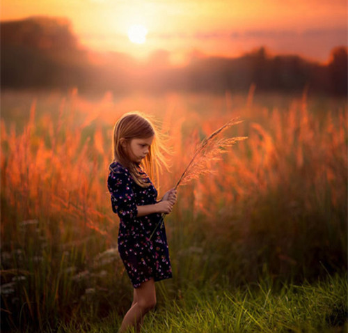 伤心的谈话图片