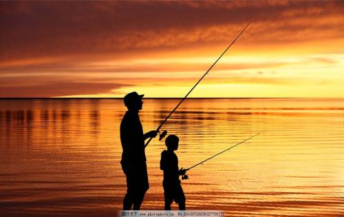 10.我记得小时候回家的时候，我仍然可以看到祖父母。现在，只有我父亲。