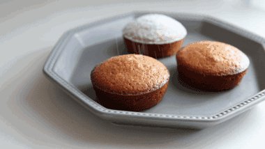 12.怪我不能挡住您的前进方向，至少在分开时我很慷慨。