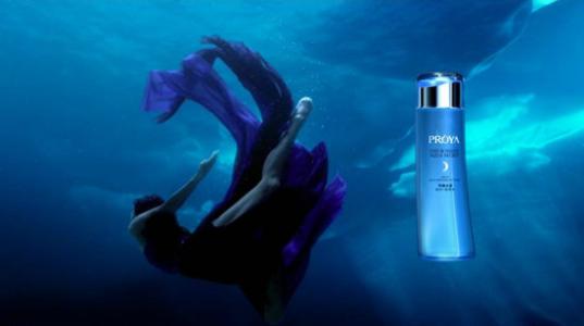 10.你不明白自己一个人呆在喉咙里的感觉，想哭但又害怕没人会安慰你，吞咽眼泪并继续微笑。