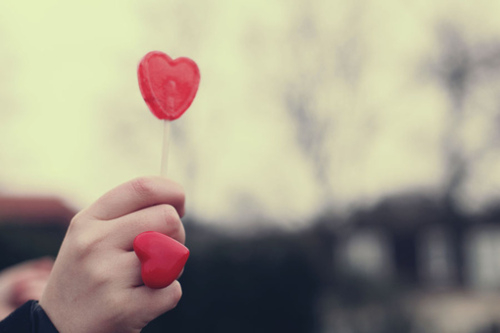 11.我的眼泪流下来，给下面的软草浇水。我不知道明年是否会有记忆和悲伤。