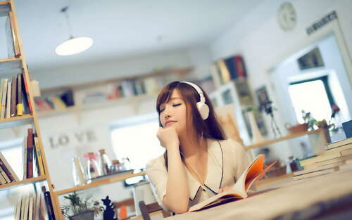 谈论图片的文字控制