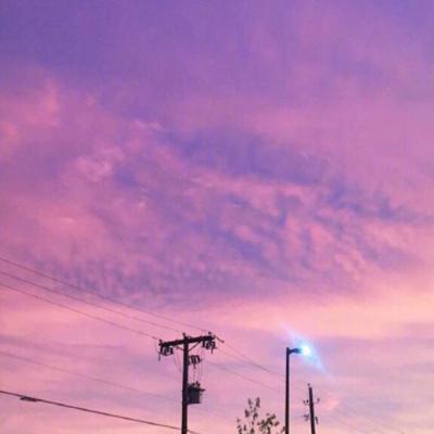 10.请保持幼稚的兴趣，使生活更愉快；请保留一些儿时的幻想，使生活更加充满希望；童年短暂而童趣无限。儿童节在这里。希望您能重拾童年的纯真并拥有像孩子一样的微笑！