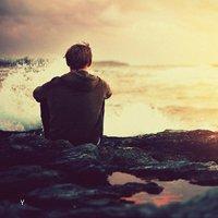 11.我一直想念的是你忘记的东西。只要你不露面，我就可以欺骗自己，直到我死。