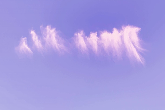 36.小时候，我因痛苦而哭。长大后，我因不满而哭了。