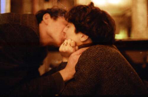 41.“你能把手指放在我的咖啡里旋转吗？所以我不必放糖。”