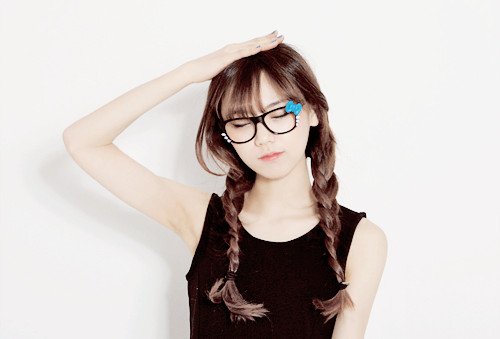 快乐个性签名女孩