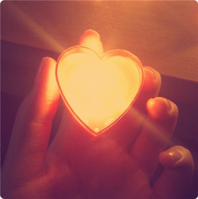 41.永远不会轻易获得美丽的事物。真的坚持一件事，时间可见一斑。人生只有一次，不要在最美丽的年龄实现自己的最佳自我！