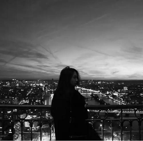 超级阻力女孩的霸气报价