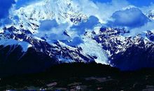 形容雪山的句子