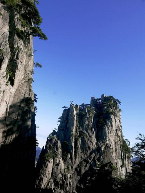 描述黄山岩石的句子