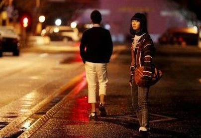 爱正确的人被称为团结在一起，爱错误的人是灾难