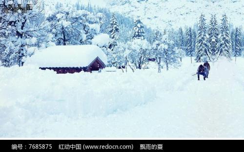 一首描述第一场雪的美丽诗