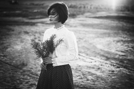 过去的那些回忆都在寻找自己的家。 1个