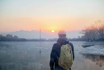 人生是一半现实，一半梦想