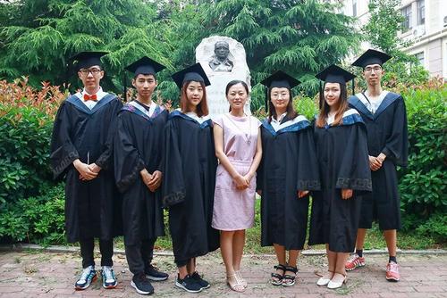 老师祝福学生毕业