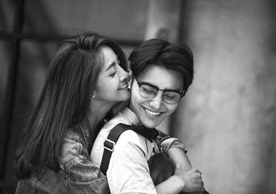 爱情总是在暴风雨之前，而分手总是在暴风雨之后