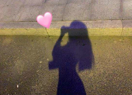 过多的照顾会费力,过多的偏爱会失去自我,过于亲近会失去理智。 1个