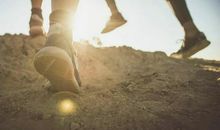 拼尽全力，只为驱散阴云笼罩