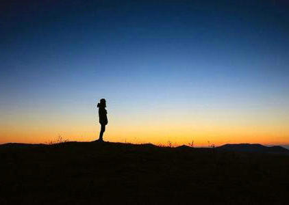 如果您改善生活，世界将为您开辟道路