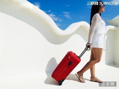 在飞机上的寓言梦